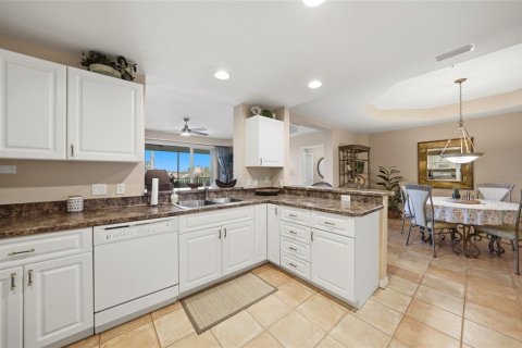 Copropriété à vendre à Punta Gorda, Floride: 3 chambres, 139.17 m2 № 2199760 - photo 10