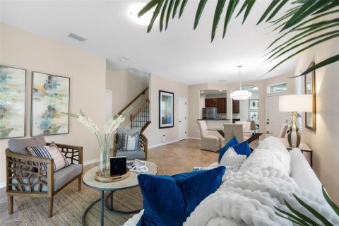 Touwnhouse à vendre à Seminole, Floride: 4 chambres, 248.05 m2 № 2373324 - photo 4