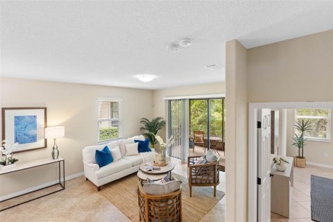 Touwnhouse à vendre à Seminole, Floride: 4 chambres, 248.05 m2 № 2373324 - photo 6