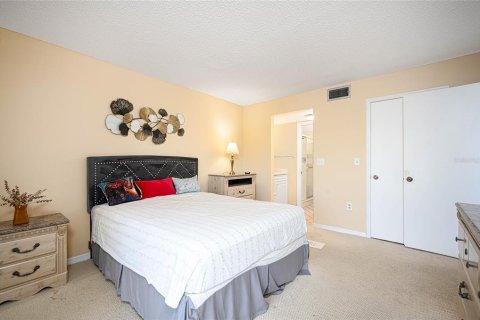 Condo in Venice, Florida, 2 bedrooms  № 1734723 - photo 15