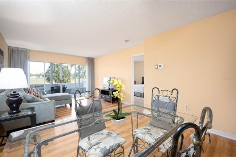 Condo in Venice, Florida, 2 bedrooms  № 1734723 - photo 7