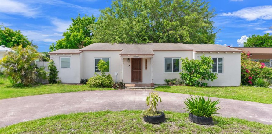 Villa ou maison à Hollywood, Floride 3 chambres, 117.06 m2 № 2083491