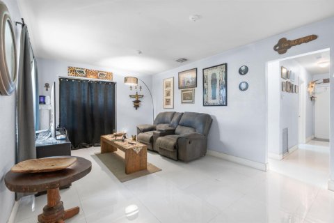 Villa ou maison à vendre à Hollywood, Floride: 3 chambres, 117.06 m2 № 2083491 - photo 7