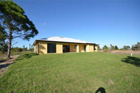 Casa en alquiler en Lehigh Acres, Florida, 3 dormitorios, 172.24 m2 № 1918294 - foto 5