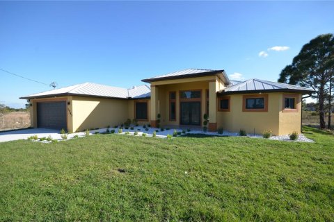 Casa en alquiler en Lehigh Acres, Florida, 3 dormitorios, 172.24 m2 № 1918294 - foto 1