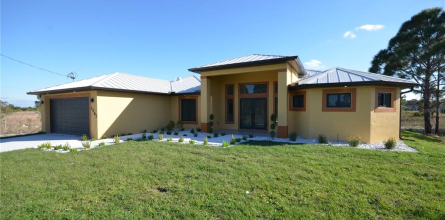 Casa en Lehigh Acres, Florida 3 dormitorios, 172.24 m2 № 1918294