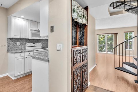 Copropriété à vendre à Fort Lauderdale, Floride: 2 chambres, 98.1 m2 № 2063253 - photo 4