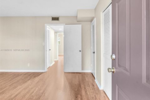 Copropriété à vendre à Fort Lauderdale, Floride: 2 chambres, 98.1 m2 № 2063253 - photo 28