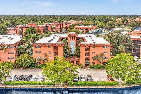 Copropriété à vendre à Fort Lauderdale, Floride: 2 chambres, 98.1 m2 № 2063253 - photo 2