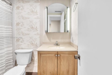 Copropriété à vendre à Fort Lauderdale, Floride: 2 chambres, 98.1 m2 № 2063253 - photo 26