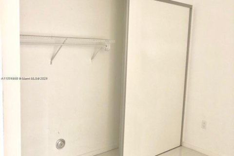 Copropriété à vendre à Miami Beach, Floride: 1 chambre, 38.09 m2 № 1694005 - photo 10