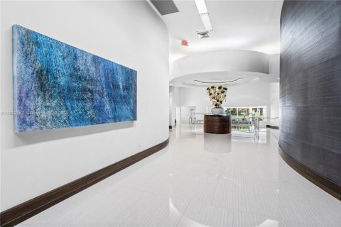 Condominio en venta en Sunny Isles Beach, Florida, 2 dormitorios, 135.64 m2 № 1931269 - foto 15