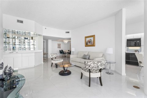 Condominio en venta en Sunny Isles Beach, Florida, 2 dormitorios, 135.64 m2 № 1931269 - foto 30