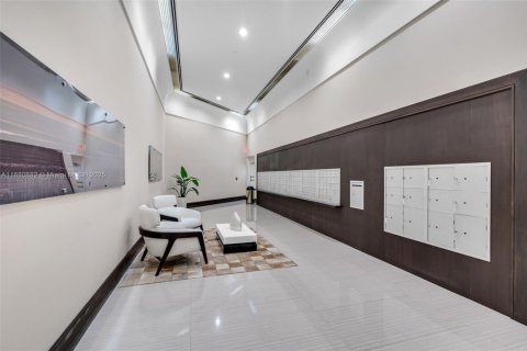 Condominio en venta en Sunny Isles Beach, Florida, 2 dormitorios, 135.64 m2 № 1931269 - foto 18