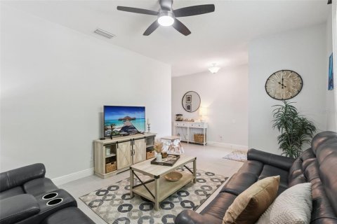 Villa ou maison à vendre à Minneola, Floride: 3 chambres, 196.02 m2 № 2203539 - photo 7
