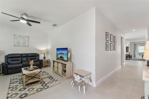 Villa ou maison à vendre à Minneola, Floride: 3 chambres, 196.02 m2 № 2203539 - photo 8