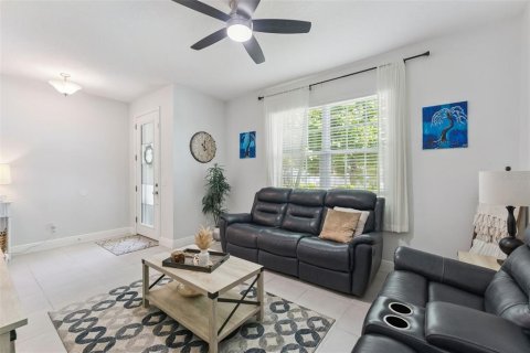Villa ou maison à vendre à Minneola, Floride: 3 chambres, 196.02 m2 № 2203539 - photo 5