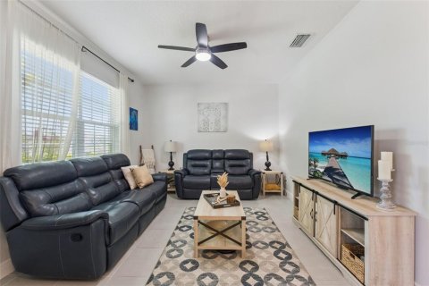 Villa ou maison à vendre à Minneola, Floride: 3 chambres, 196.02 m2 № 2203539 - photo 6