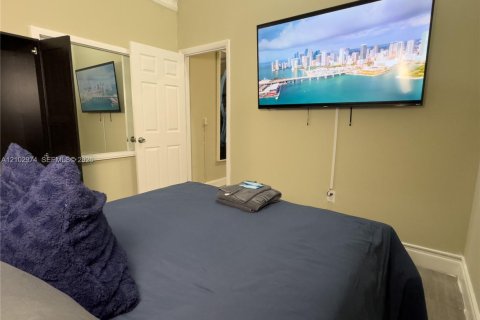 Villa ou maison à louer à Miami, Floride: 2 chambres, 62.24 m2 № 2405915 - photo 15