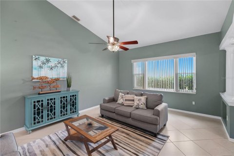 Casa en venta en Punta Gorda, Florida, 4 dormitorios, 220.36 m2 № 1917876 - foto 10