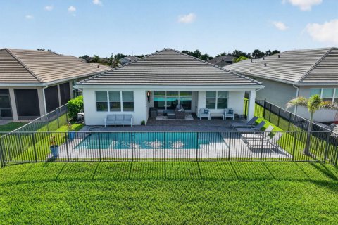 Casa en venta en Port St. Lucie, Florida, 3 dormitorios, 200.2 m2 № 2245964 - foto 5