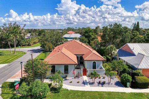 Купить виллу или дом в Нокомис, Флорида 8 комнат, 214.6м2, № 1884973 - фото 1