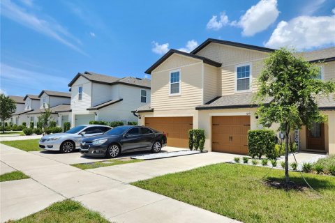 Townhouse in Tavares, Florida 3 bedrooms, 160.81 sq.m. № 2221787 - photo 23