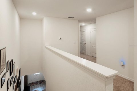 Townhouse in Tavares, Florida 3 bedrooms, 160.81 sq.m. № 2221787 - photo 9