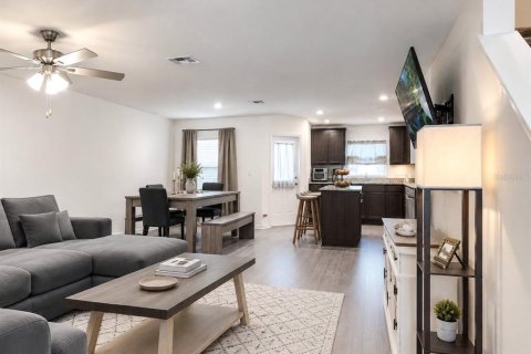 Townhouse in Tavares, Florida 3 bedrooms, 160.81 sq.m. № 2221787 - photo 5
