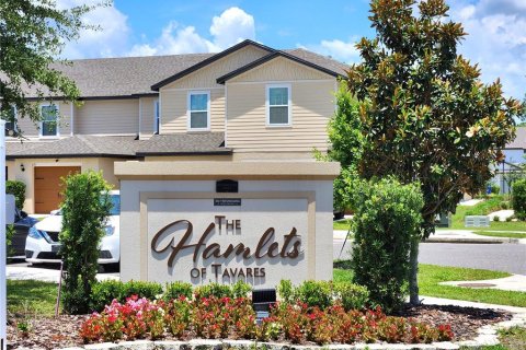 Townhouse in Tavares, Florida 3 bedrooms, 160.81 sq.m. № 2221787 - photo 30