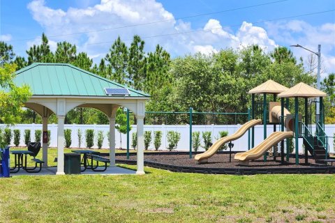 Townhouse in Tavares, Florida 3 bedrooms, 160.81 sq.m. № 2221787 - photo 27