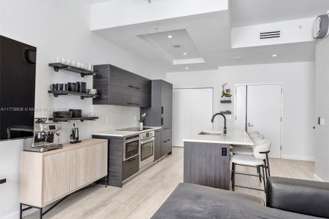 Condominio en venta en Miami, Florida, 3 dormitorios, 136.57 m2 № 1714594 - foto 3