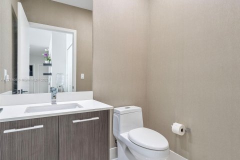 Condominio en venta en Miami, Florida, 3 dormitorios, 136.57 m2 № 1714594 - foto 20
