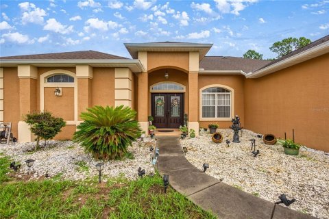 House in Beverly Hills, Florida 4 bedrooms, 256.22 sq.m. № 1827341 - photo 4
