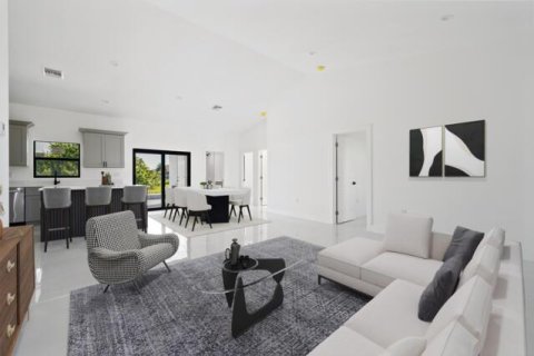 Casa en venta en Cape Coral, Florida, 4 dormitorios, 154.03 m2 № 2260446 - foto 25