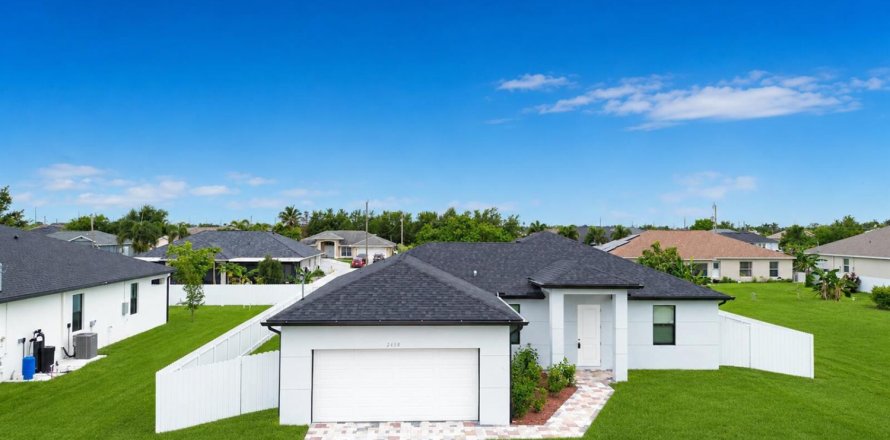 Casa en Cape Coral, Florida 4 dormitorios, 154.03 m2 № 2260446