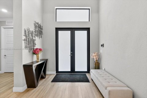 Casa en venta en Cutler Bay, Florida, 4 dormitorios, 237.46 m2 № 2017358 - foto 7