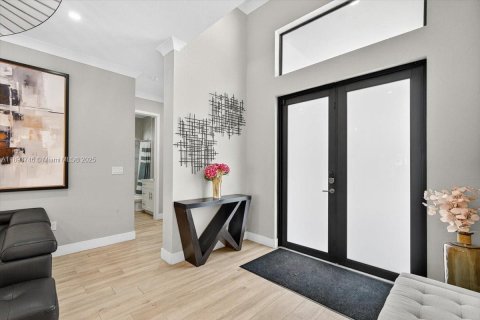 Casa en venta en Cutler Bay, Florida, 4 dormitorios, 237.46 m2 № 2017358 - foto 8