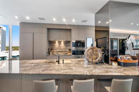 Condo in Fort Lauderdale, Florida, 3 bedrooms  № 2158304 - photo 11