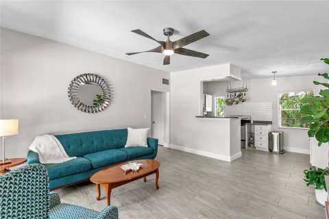 House in Orlando, Florida 3 bedrooms, 105.54 sq.m. № 1755451 - photo 3