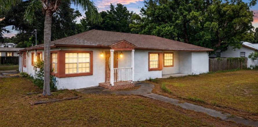 Villa ou maison à Tampa, Floride 3 chambres, 179.58 m2 № 2354875