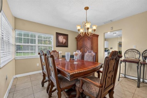 Villa ou maison à vendre à Tampa, Floride: 3 chambres, 179.58 m2 № 2354875 - photo 4
