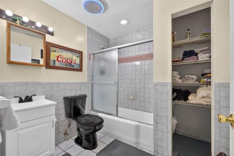 Villa ou maison à vendre à Tampa, Floride: 3 chambres, 179.58 m2 № 2354875 - photo 25