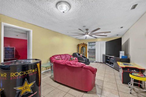 Villa ou maison à vendre à Tampa, Floride: 3 chambres, 179.58 m2 № 2354875 - photo 16