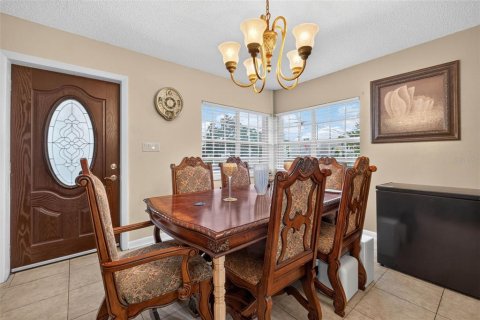 Villa ou maison à vendre à Tampa, Floride: 3 chambres, 179.58 m2 № 2354875 - photo 5