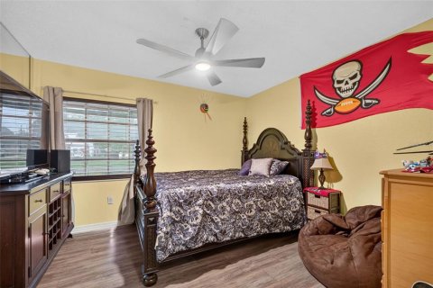 Villa ou maison à vendre à Tampa, Floride: 3 chambres, 179.58 m2 № 2354875 - photo 27