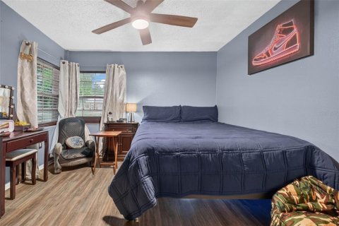 Villa ou maison à vendre à Tampa, Floride: 3 chambres, 179.58 m2 № 2354875 - photo 23