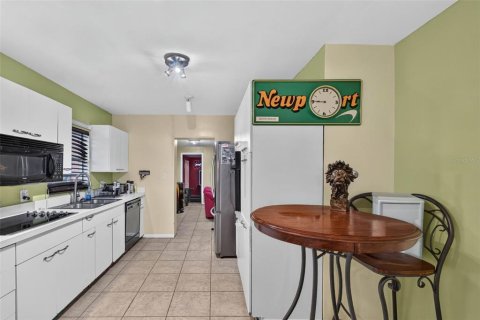 Villa ou maison à vendre à Tampa, Floride: 3 chambres, 179.58 m2 № 2354875 - photo 13