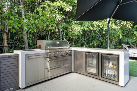 Villa ou maison à vendre à Miami Beach, Floride: 3 chambres, 168.62 m2 № 2067807 - photo 29