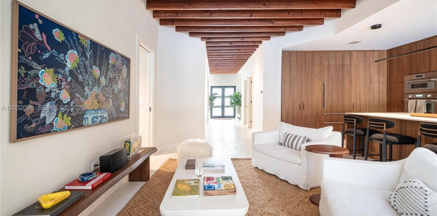 Villa ou maison à Miami Beach, Floride 3 chambres, 168.62 m2 № 2067807